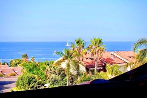 Primo piano e mansarda in villa sul mare