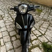 Piaggio Liberty 50 2T 2014 (aria)