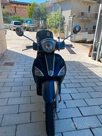 Liberty 125 blu anno 2013