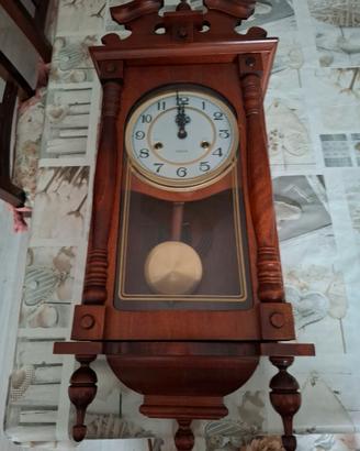 orologio a pendolo