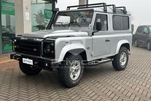LAND ROVER Defender 90 2.4 TD4 Station Wagon SE