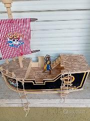 nave di legno 