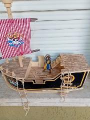 nave di legno 