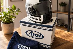 Casco Arai Chaser-V Thrill White by Aldo Drudi
