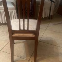 Tavolo da salotto con sedie