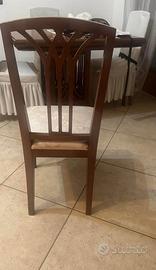 Tavolo da salotto con sedie