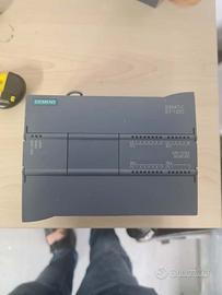 PLC Siemens SPS S7-1200 6ES7 215-1AG31-0XB0