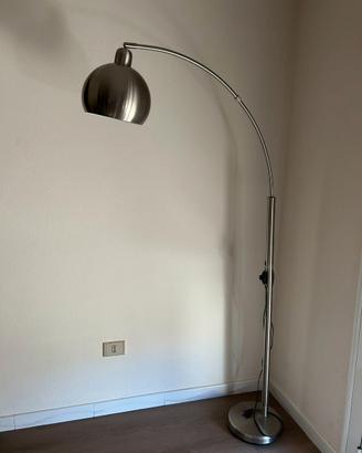 Lampada da terra alta con stelo curvo - Acciaio