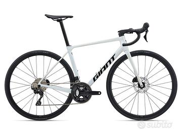 GIANT - TCR ADVANCED 2 KOM 2025