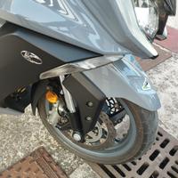 Frecce anteriori Kymco ak 550