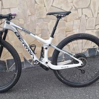 Berria Mako   full carbon