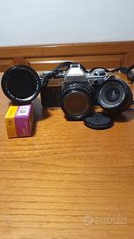 Macchina fotografica analogica canon AE-1