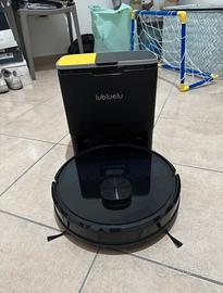 Robot aspirapolvere e lavapavimenti