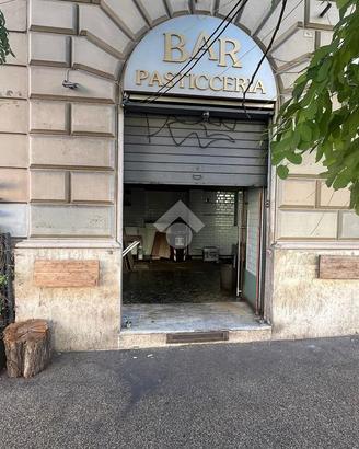 NEGOZIO A ROMA