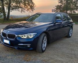 BMW 320d Touring xDrive Individual Head-Up Display