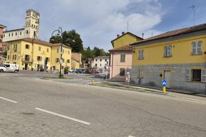 2 LOCALI A MONALE