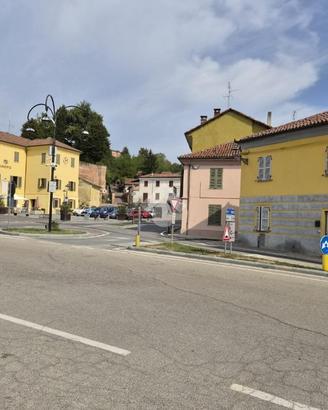 2 LOCALI A MONALE