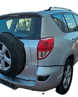 RICAMBI PER TOYOTA RAV4 III 2.2 TDi 136 CV
