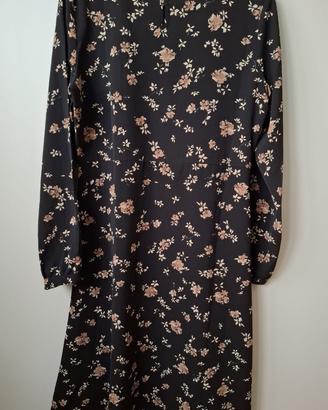 Vestito lungo a fiori nero autunnale
