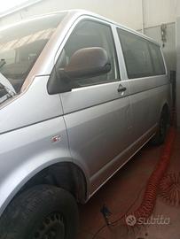 VOLKSWAGEN Caravelle/Multivan - 2011