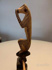 Scultura africana di bilanciamento