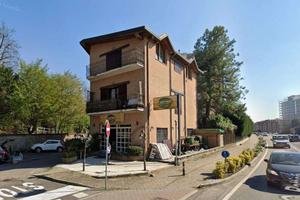 Negozio a Vedano al Lambro