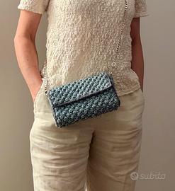 Borsetta pochette uncinetto con tracollina