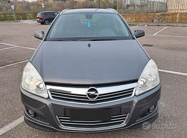 Opel  Astra VVT  SW  Cosmo  1.6  16V  Benzina