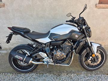 yamaha mt-07 