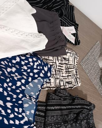 4 pantaloni  1 canotta e 1 camicetta estivo donna 