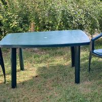 tavolo +4sedie da giardino