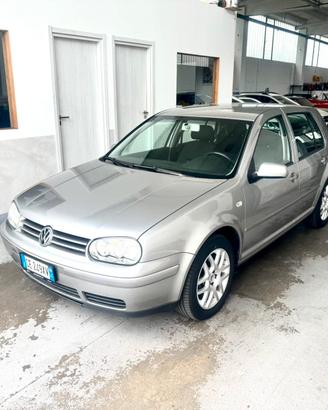 Volkswagen Golf 1.6 16V cat 5p. Highline