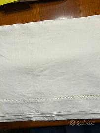Antico lenzuolo di lino  con orlo giorno