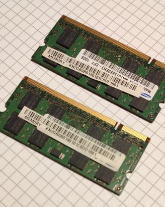 Due banchi memoria 2GB PC portatile