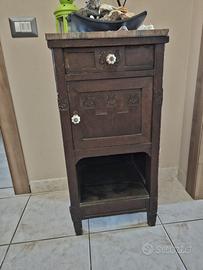 Comodino antico in legno