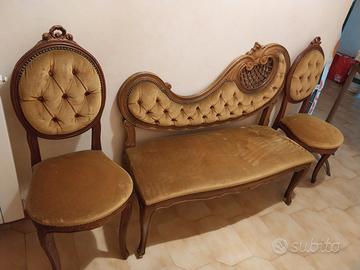 Poltroncine e divano