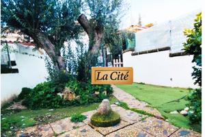 Villino con piscina e posto auto