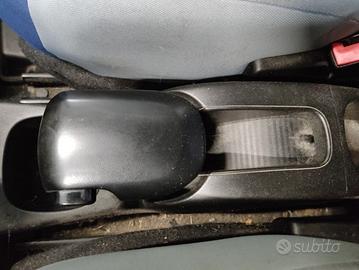 Leva freno a mano FIAT PANDA 1242cc benz 2012