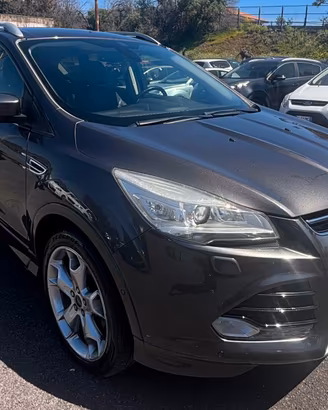 Ford Kuga 2.0 TDCI 180 CV S&S 4WD Powershift Titan