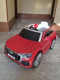 AUTO ELETTRICA PER BAMBINI AUDI Q8 LUCI LED SUONI