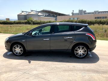 Lancia Delta 1.6 120cv 88kwPlatinum seletronic