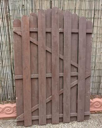 Cancello in legno da giardino