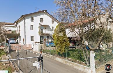 Casa indipendente con 3 unita' immobiliari