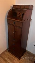 Cassettiera alta in massello di noce