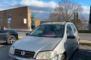 Fiat Punto 1.2 benzina, revisione 12/2026