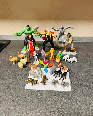 Lotto 28 sorprese Kinder animali, Barbie, Avengers