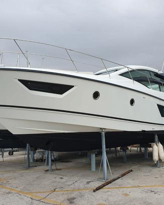 Barca a motore Beneteau GT 46 anno 2019