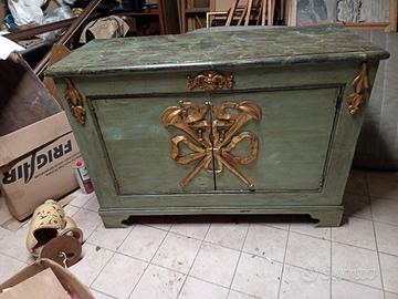 Credenza 
