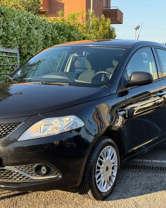 Lancia Ypsilon 1.2 69 CV Silver GARANTITA PREZZO R