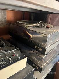 Vari oggetti antichi